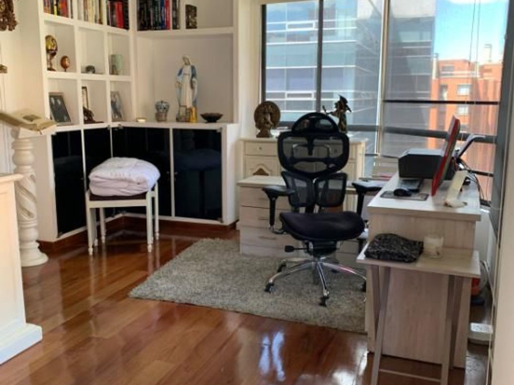 Apartamento de 3 alcobas en venta en Ub. Delicias Del Carmen, Bogotá, 168 m² · foto 11 de 19