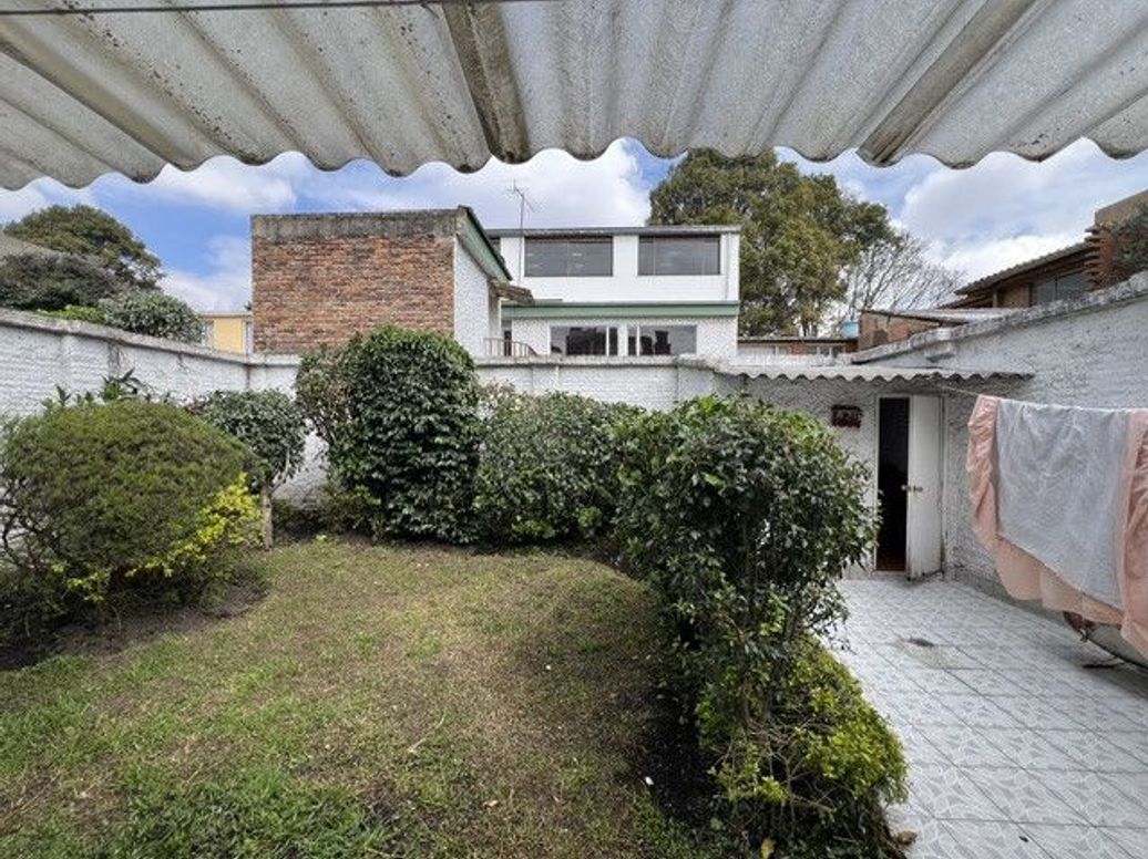 Casa de 5 alcobas en venta en El Salitre, Bogotá, 350 m² · foto 10 de 20