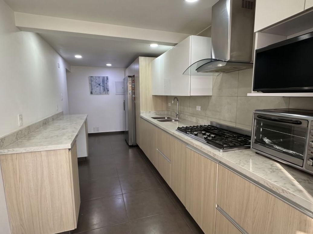 Casa de 4 alcobas en venta en Modelia, Bogotá, 303 m² · foto 10 de 20