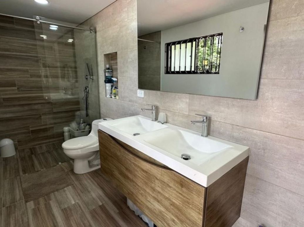 Casa de 4 alcobas en venta en Modelia, Bogotá, 303 m² · foto 13 de 20