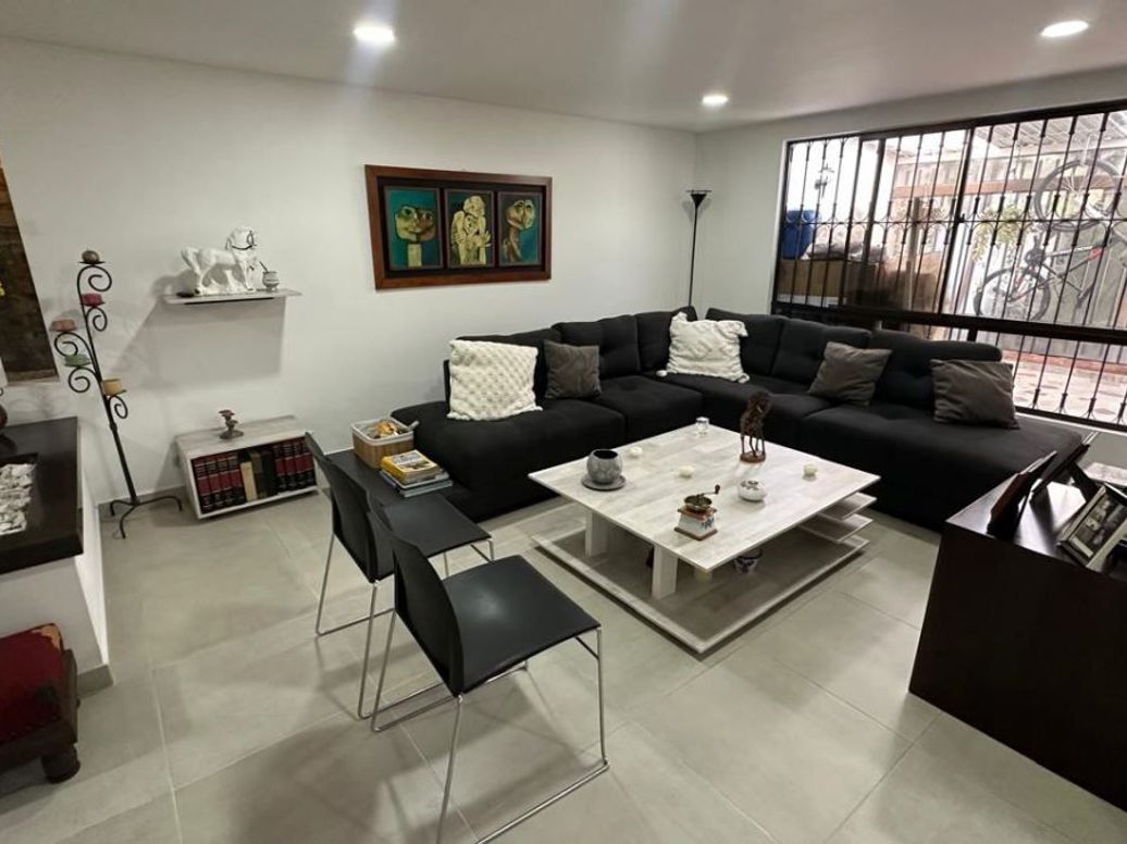 Casa de 4 alcobas en venta en Modelia, Bogotá, 303 m² · foto 4 de 20