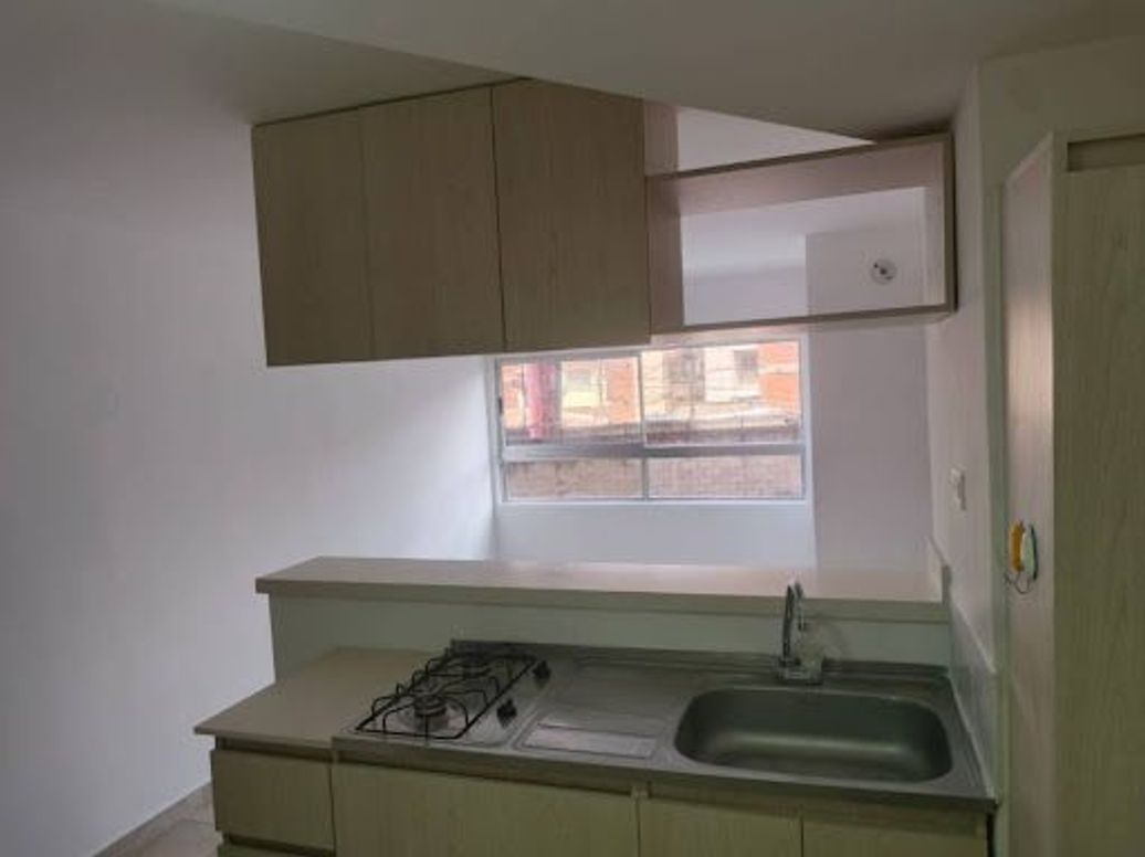 ARRIENDO de APARTAESTUDIO en La América, Medellín en Santa Teresita