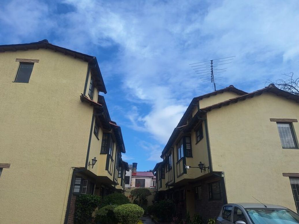 Casa de 3 alcobas en venta en Prado Veraniego Norte, Bogotá, 130 m² · foto 3 de 20