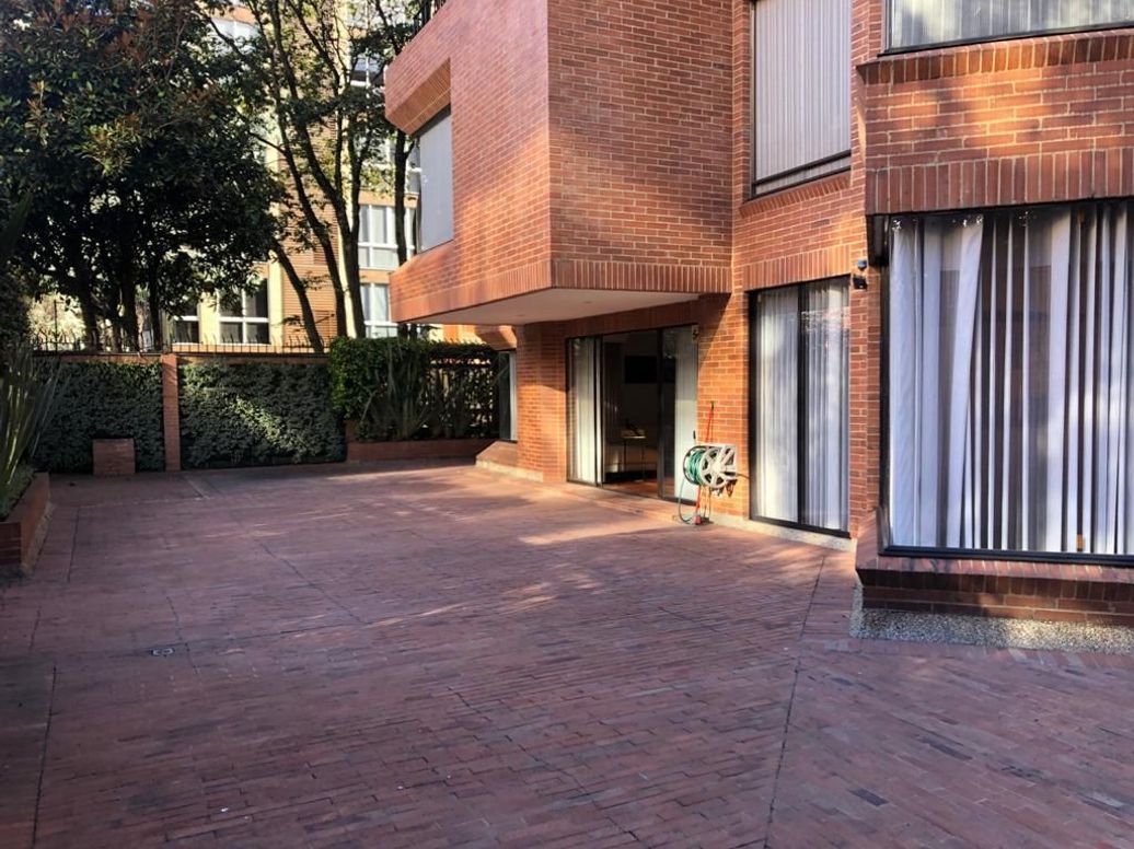 Apartamento de 5 alcobas en venta en La Carolina, Bogotá, 250 m² · foto 18 de 20