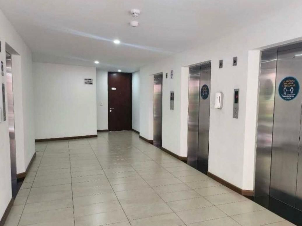 Apartamento de 3 alcobas en venta en El Plan, Bogotá, 147 m² · foto 4 de 20
