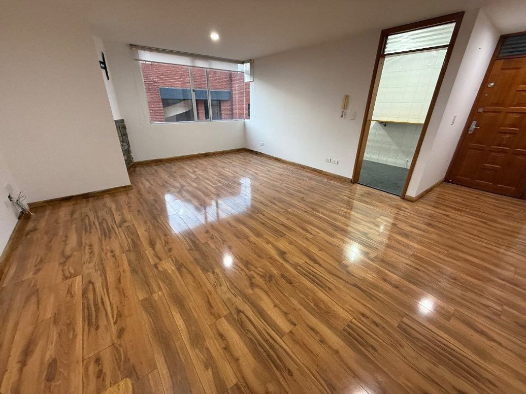 Apartamento de 4 alcobas en venta en Country Club, Bogotá, 180 m² · foto 3 de 20
