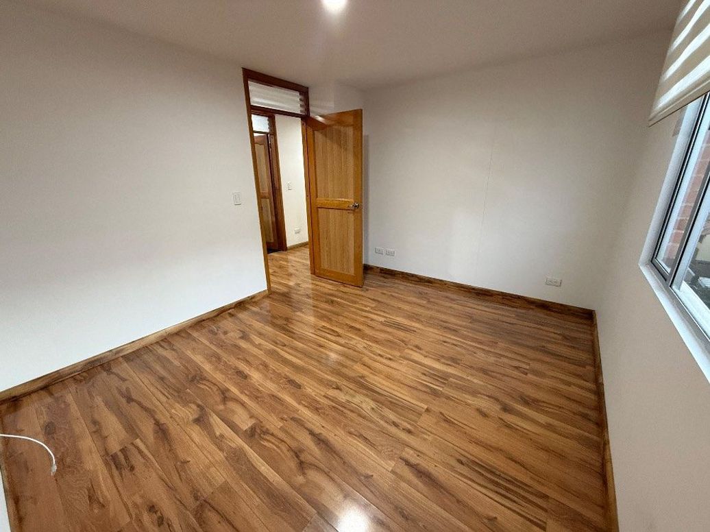 Apartamento de 4 alcobas en venta en Country Club, Bogotá, 180 m² · foto 14 de 20