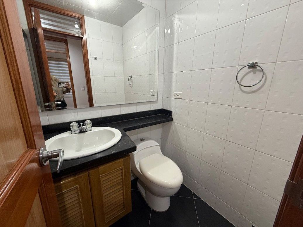 Apartamento de 4 alcobas en venta en Country Club, Bogotá, 180 m² · foto 19 de 20