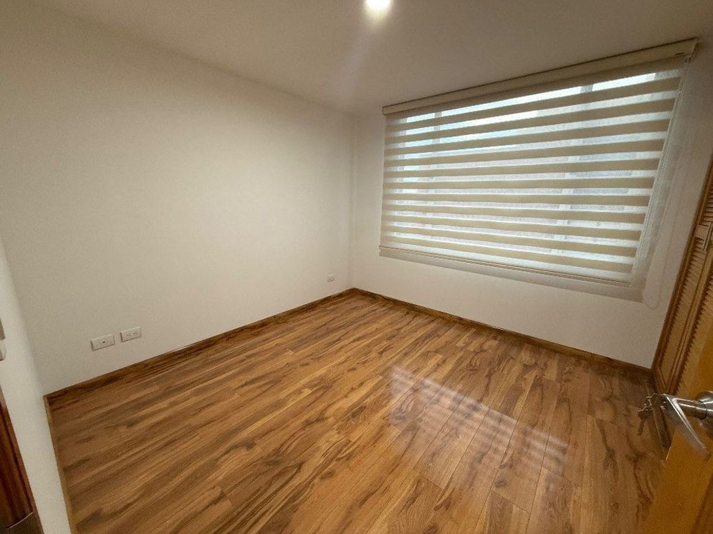 Apartamento de 4 alcobas en venta en Country Club, Bogotá, 180 m² · foto 17 de 20