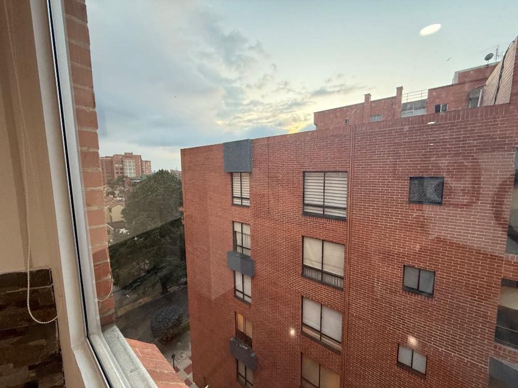 Apartamento de 4 alcobas en venta en Country Club, Bogotá, 180 m² · foto 4 de 20