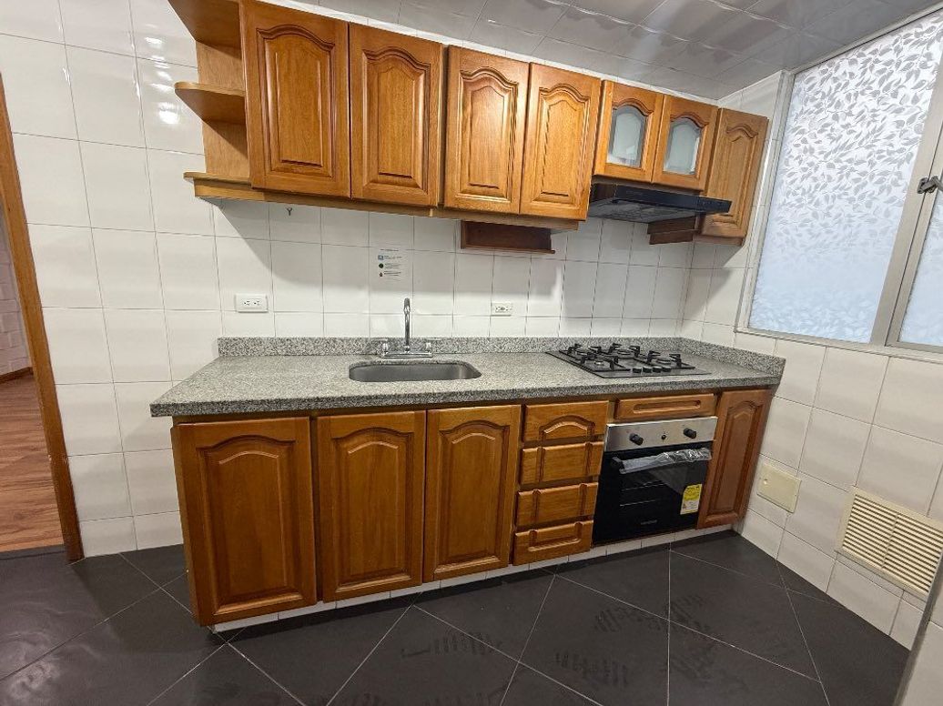 Apartamento de 4 alcobas en venta en Country Club, Bogotá, 180 m² · foto 10 de 20