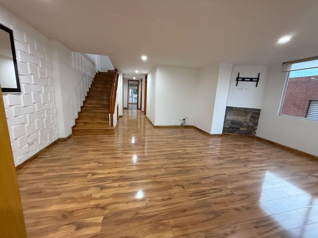 Apartamento de 4 alcobas en venta en Country Club, Bogotá, 180 m² · foto 12 de 20