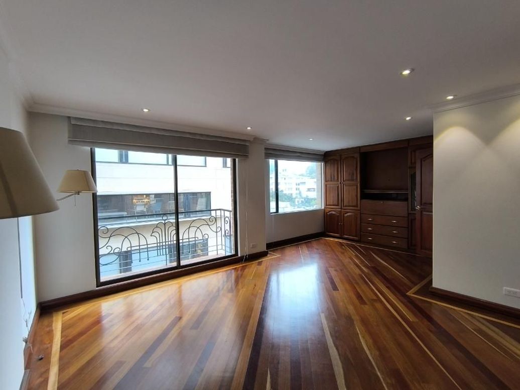 Apartamento de 2 alcobas en venta en Chicó Norte, Bogotá, 150 m² · foto 11 de 14