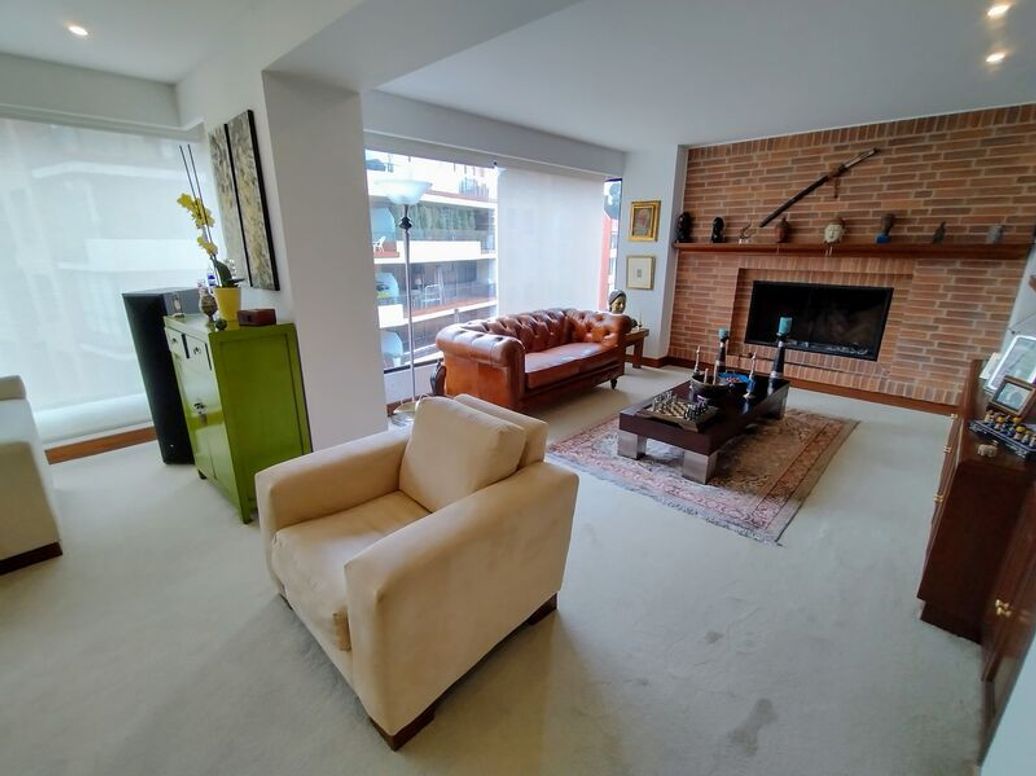 Apartamento de 3 alcobas en venta en Bellavista, Bogotá, 211 m² · foto 3 de 20