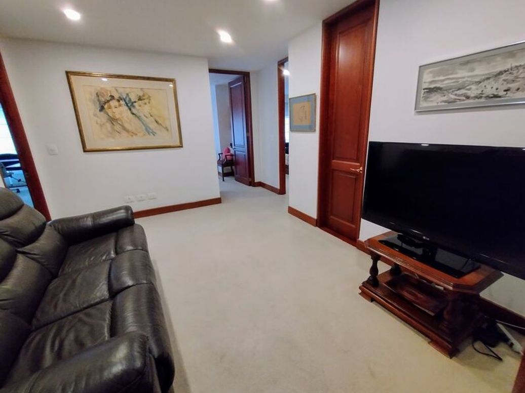 Apartamento de 3 alcobas en venta en Bellavista, Bogotá, 211 m² · foto 14 de 20