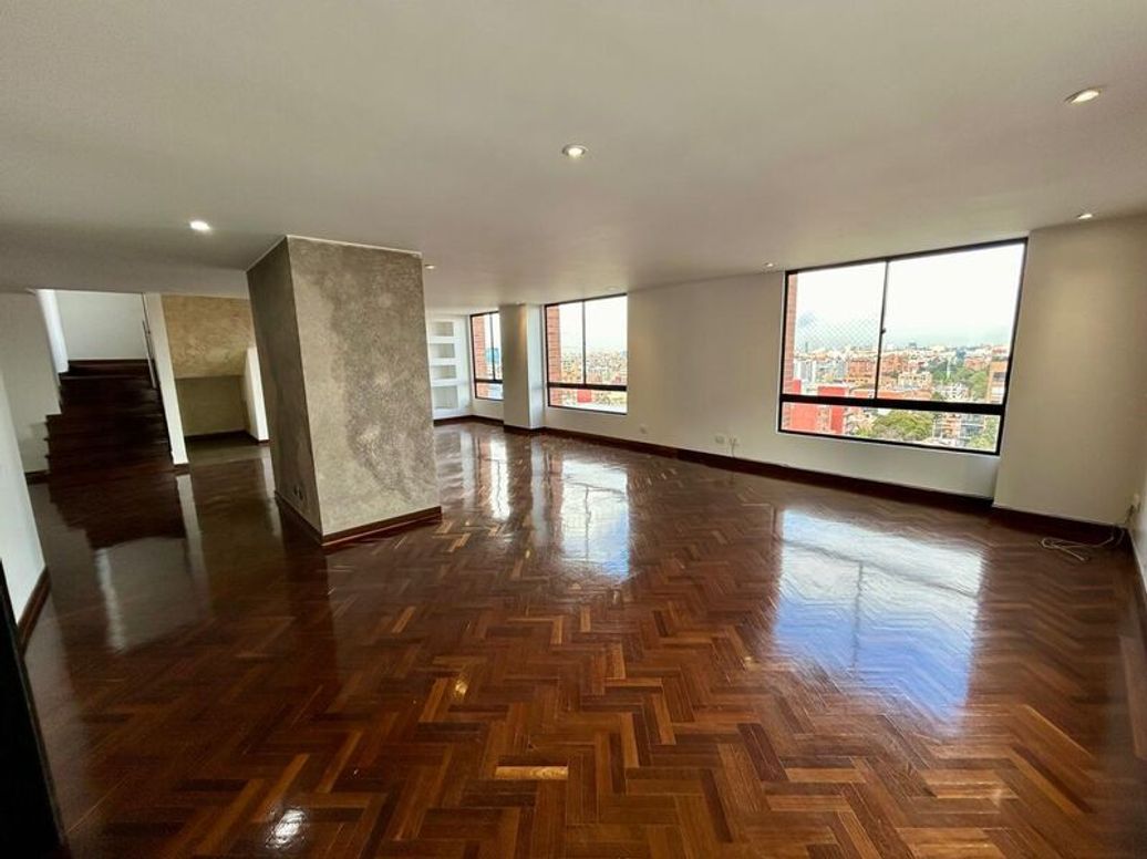 Apartamento de 3 alcobas en venta en Ub. Bosques, Bogotá, 212 m² · foto 4 de 20