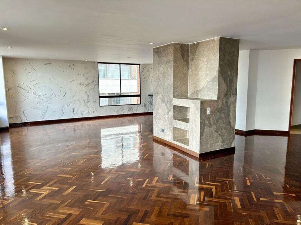 Apartamento de 3 alcobas en venta en Ub. Bosques, Bogotá, 212 m² · foto 6 de 20