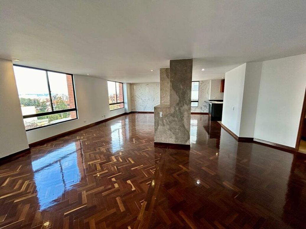 Apartamento de 3 alcobas en venta en Ub. Bosques, Bogotá, 212 m² · foto 5 de 20