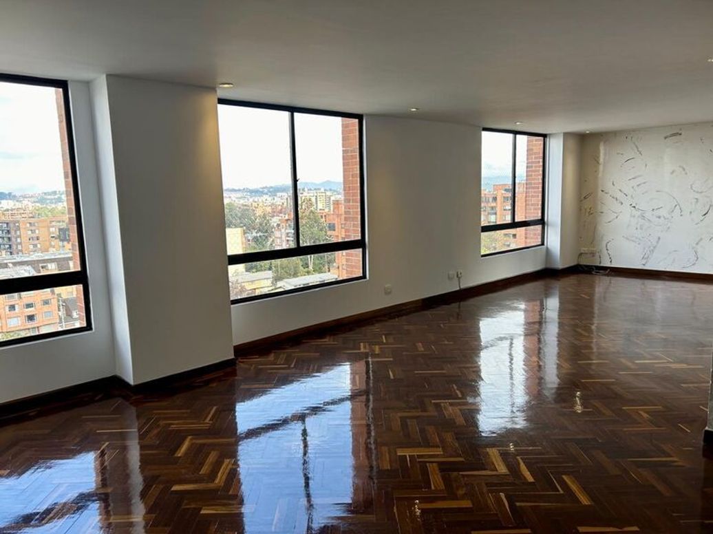 Apartamento de 3 alcobas en venta en Ub. Bosques, Bogotá, 212 m² · foto 7 de 20