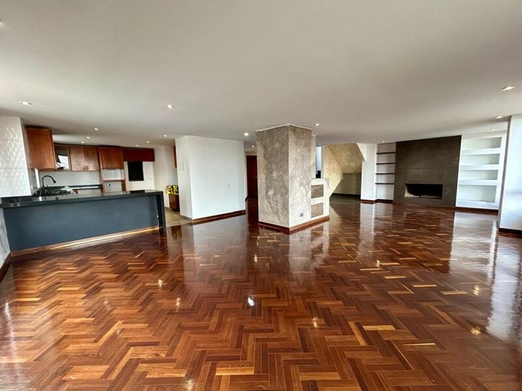 Apartamento de 3 alcobas en venta en Ub. Bosques, Bogotá, 212 m² · foto 13 de 20