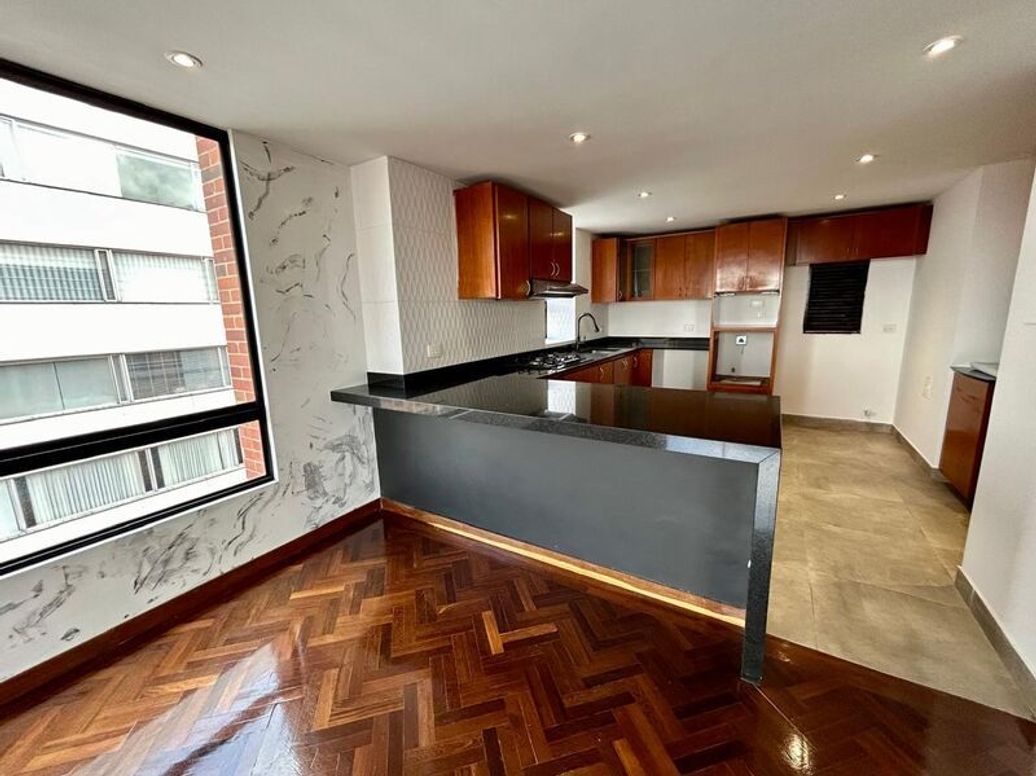 Apartamento de 3 alcobas en venta en Ub. Bosques, Bogotá, 212 m² · foto 11 de 20