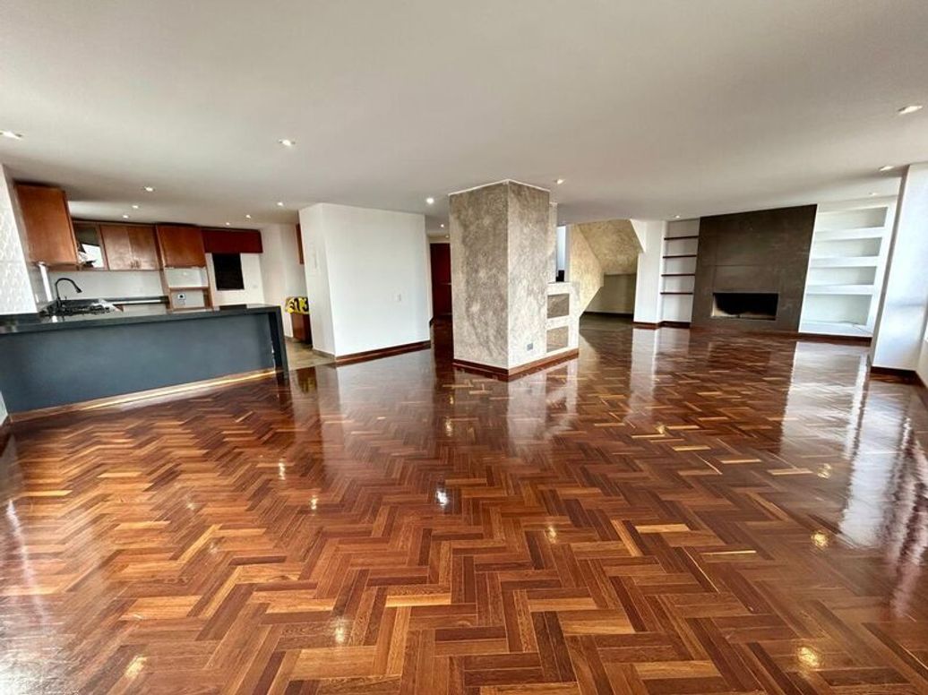 Apartamento de 3 alcobas en venta en Ub. Bosques, Bogotá, 212 m² · foto 10 de 20