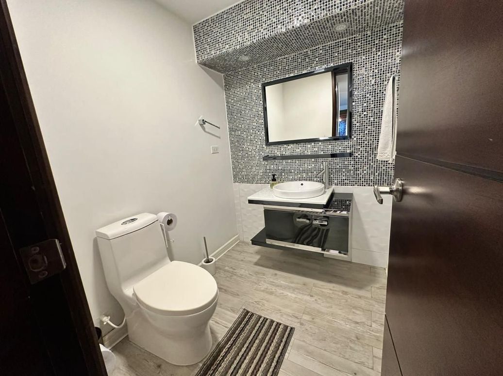 Casa de 4 alcobas en venta en La Esmeralda, Bogotá, 260 m² · foto 18 de 20