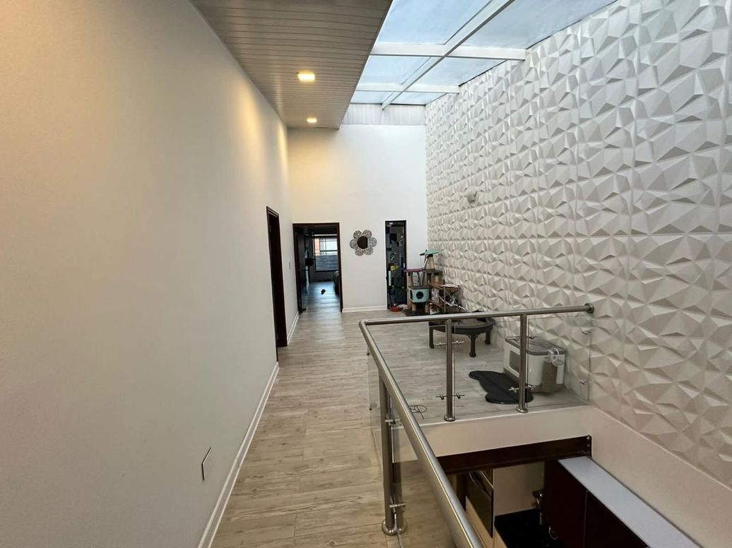 Casa de 4 alcobas en venta en La Esmeralda, Bogotá, 260 m² · foto 12 de 20
