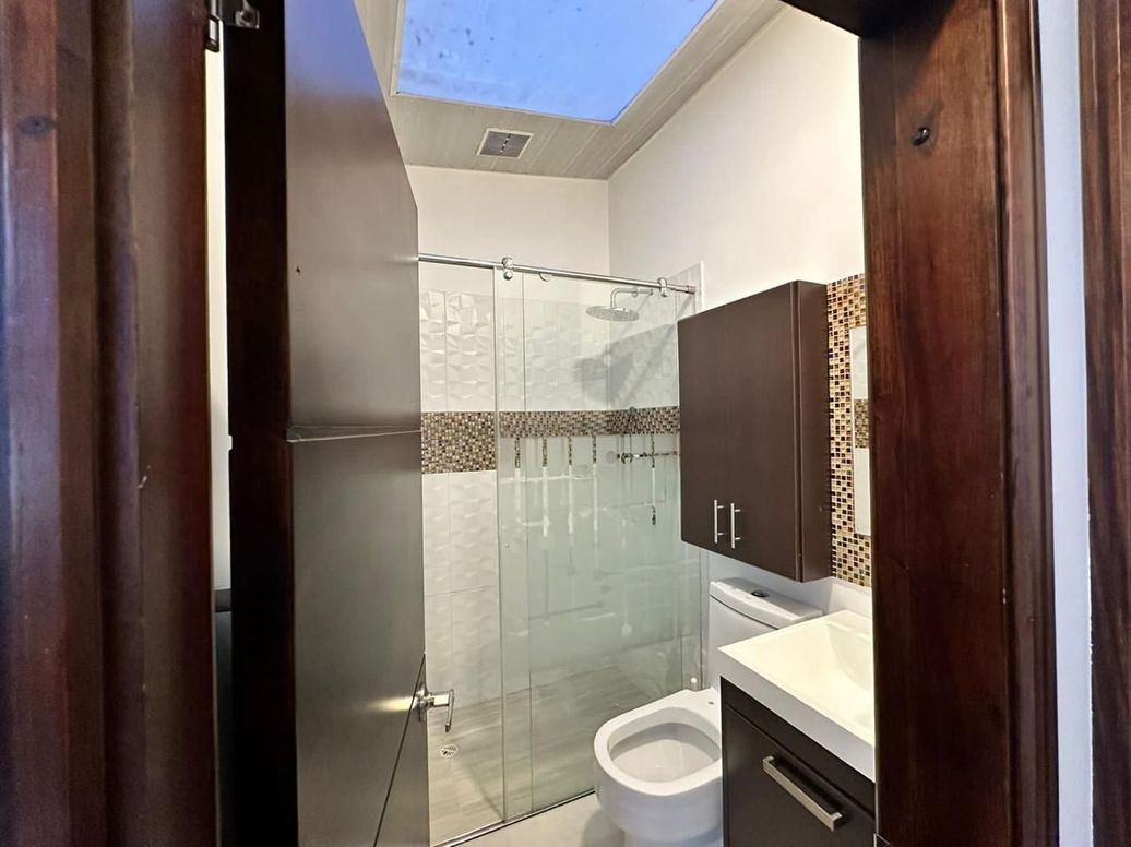 Casa de 4 alcobas en venta en La Esmeralda, Bogotá, 260 m² · foto 14 de 20