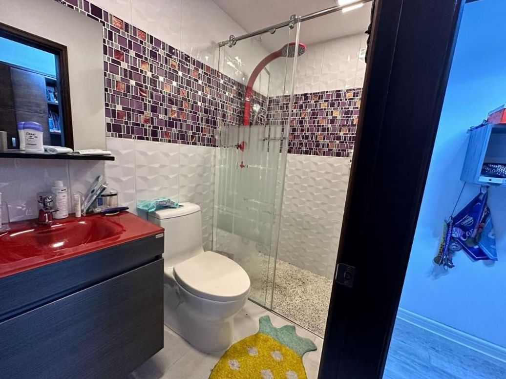 Casa de 4 alcobas en venta en La Esmeralda, Bogotá, 260 m² · foto 8 de 20