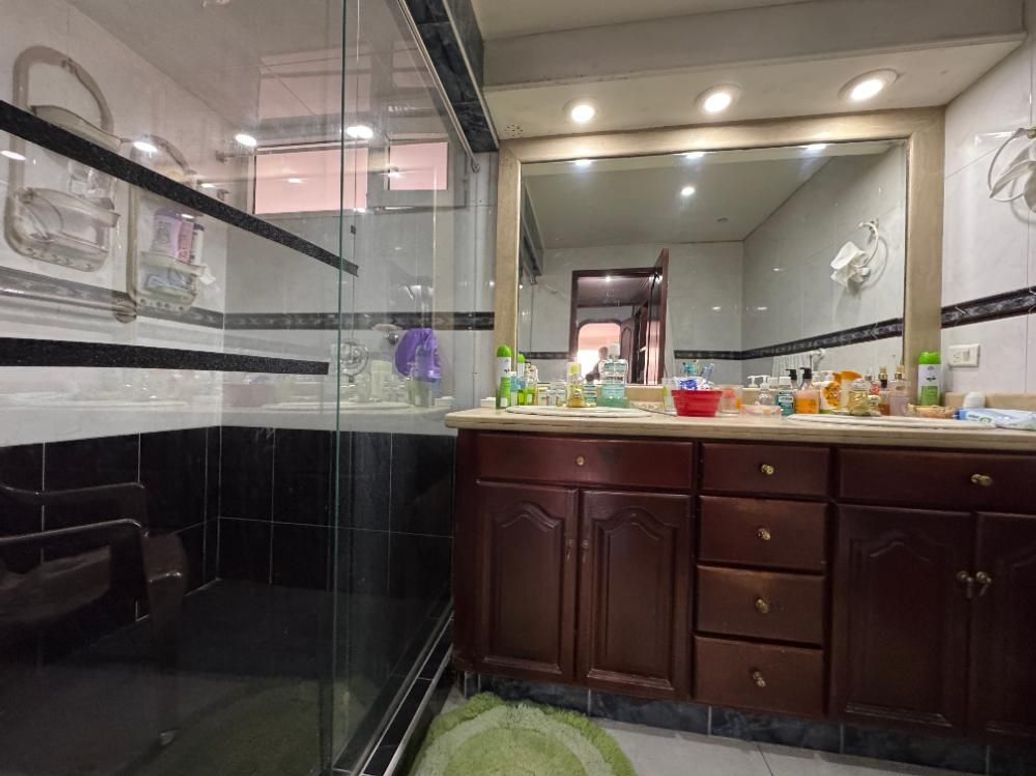 Apartamento de 2 alcobas en venta en Molinos Norte, Bogotá, 164 m² · foto 15 de 20