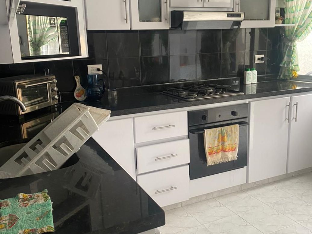 Casa de 4 alcobas en venta en El Contador, Bogotá, 210 m² · foto 11 de 20