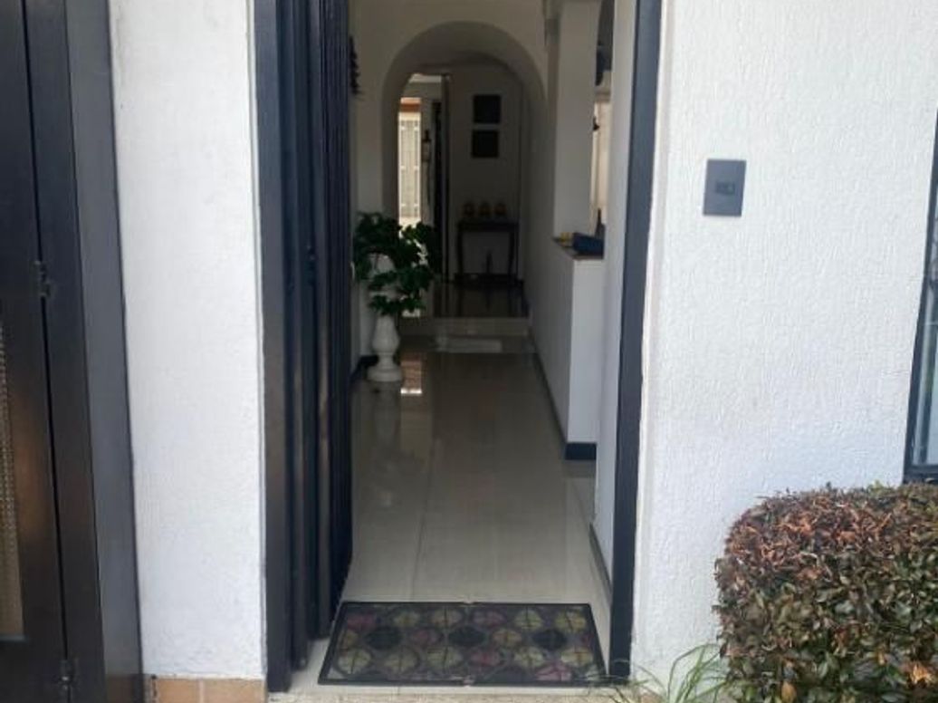 Casa de 4 alcobas en venta en El Contador, Bogotá, 210 m² · foto 3 de 20