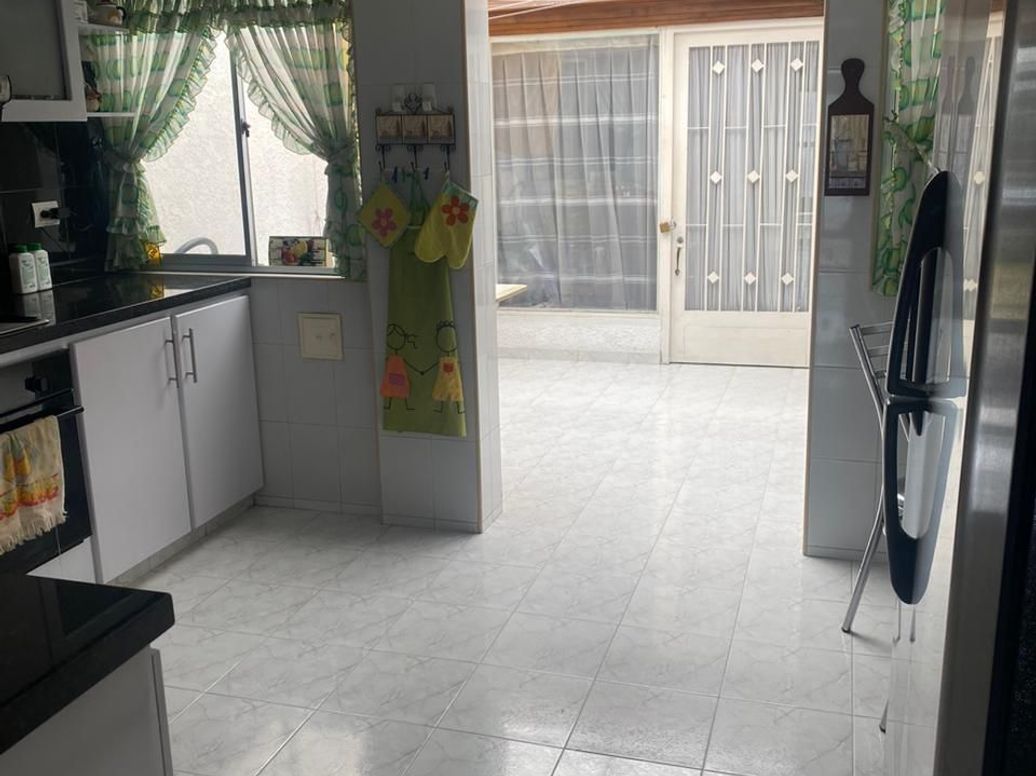 Casa de 4 alcobas en venta en El Contador, Bogotá, 210 m² · foto 12 de 20