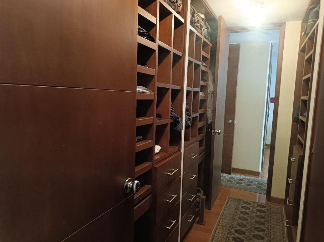 Apartamento de 3 alcobas en venta en Chicó Norte, Bogotá, 187 m² · foto 13 de 20