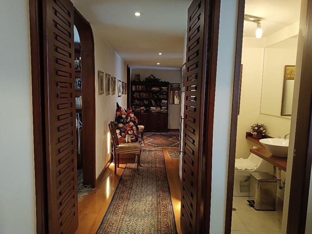 Apartamento de 3 alcobas en venta en Chicó Norte, Bogotá, 187 m² · foto 10 de 20