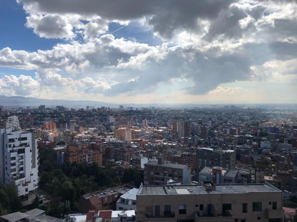 Apartamento de 4 alcobas en venta en Ingemar, Bogotá, 141 m² · foto 2 de 20