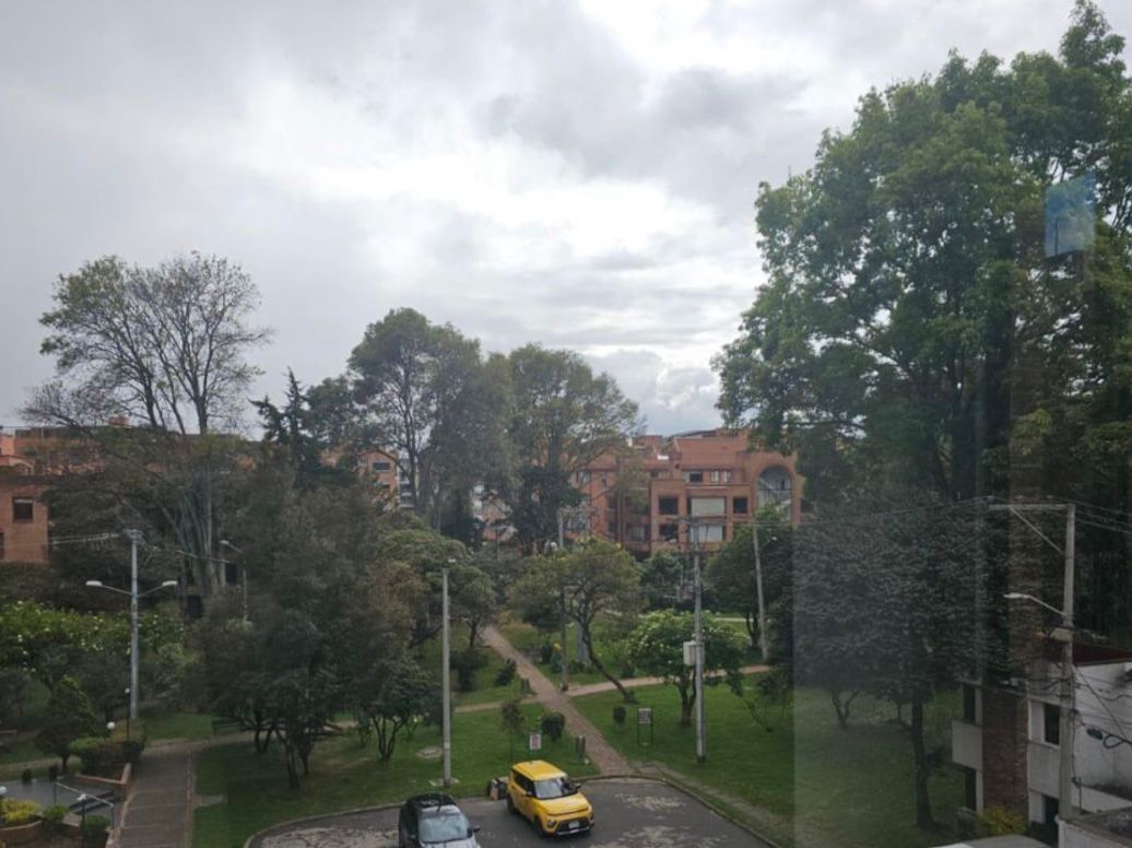 Apartamento de 3 alcobas en venta en Santa Barbara Occidental, Bogotá, 185 m² · foto 6 de 11