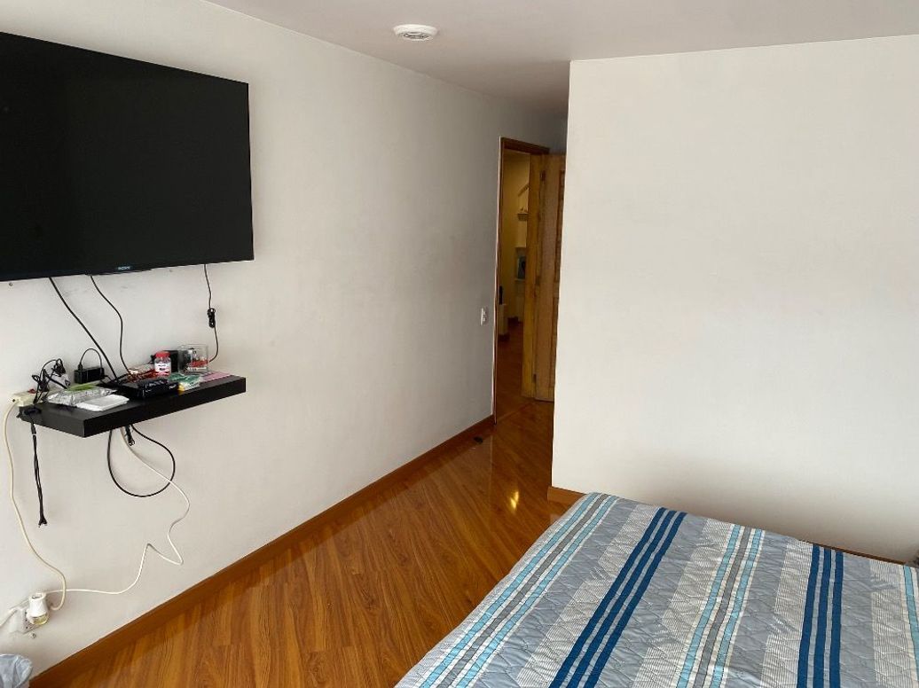 Apartamento de 3 alcobas en venta en Santa Barbara Occidental, Bogotá, 137 m² · foto 17 de 20