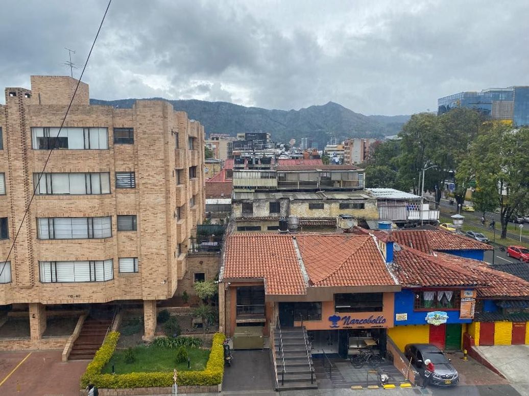 Apartamento de 3 alcobas en venta en Santa Barbara Occidental, Bogotá, 137 m² · foto 18 de 20