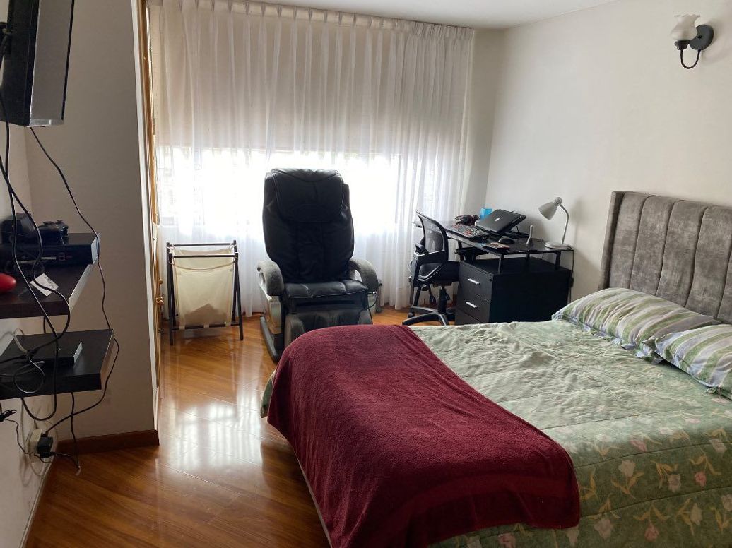 Apartamento de 3 alcobas en venta en Santa Barbara Occidental, Bogotá, 137 m² · foto 12 de 20