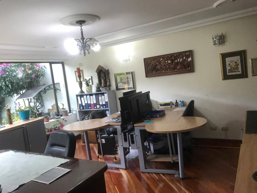 Casa de 5 alcobas en venta en Niza Norte, Bogotá, 380 m² · foto 8 de 20