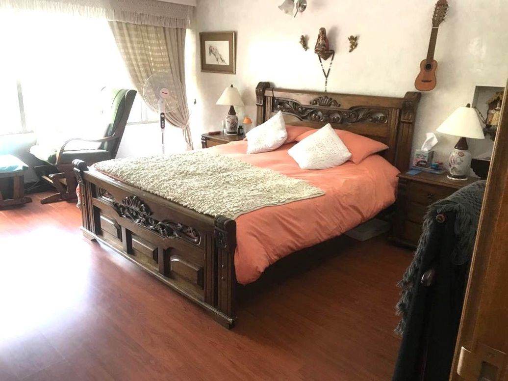 Casa de 5 alcobas en venta en Niza Norte, Bogotá, 380 m² · foto 12 de 20