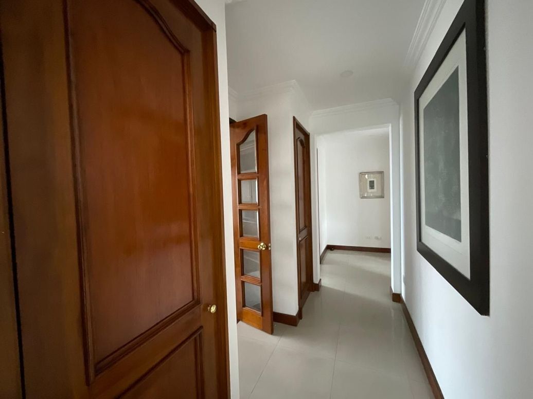 Apartamento de 3 alcobas en venta en Iberia, Bogotá, 205 m² · foto 17 de 20