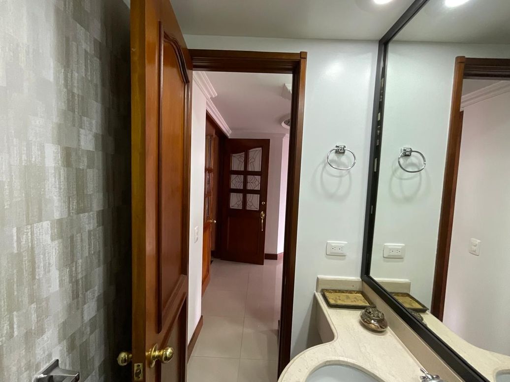 Apartamento de 3 alcobas en venta en Iberia, Bogotá, 205 m² · foto 13 de 20