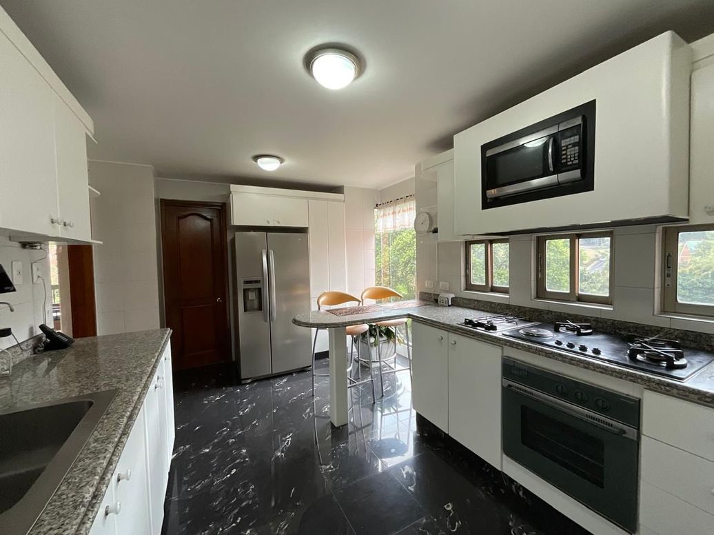Apartamento de 3 alcobas en venta en Iberia, Bogotá, 205 m² · foto 9 de 20