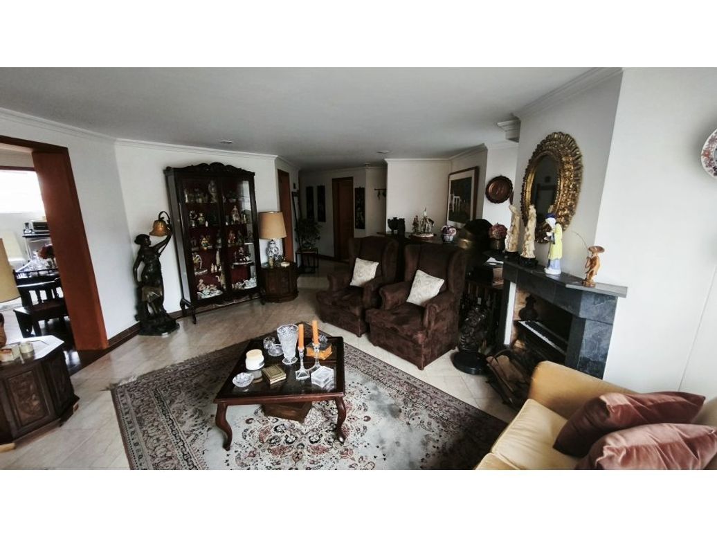Apartamento de 3 alcobas en venta en Prados De La Calleja, Bogotá, 157 m² · foto 4 de 20