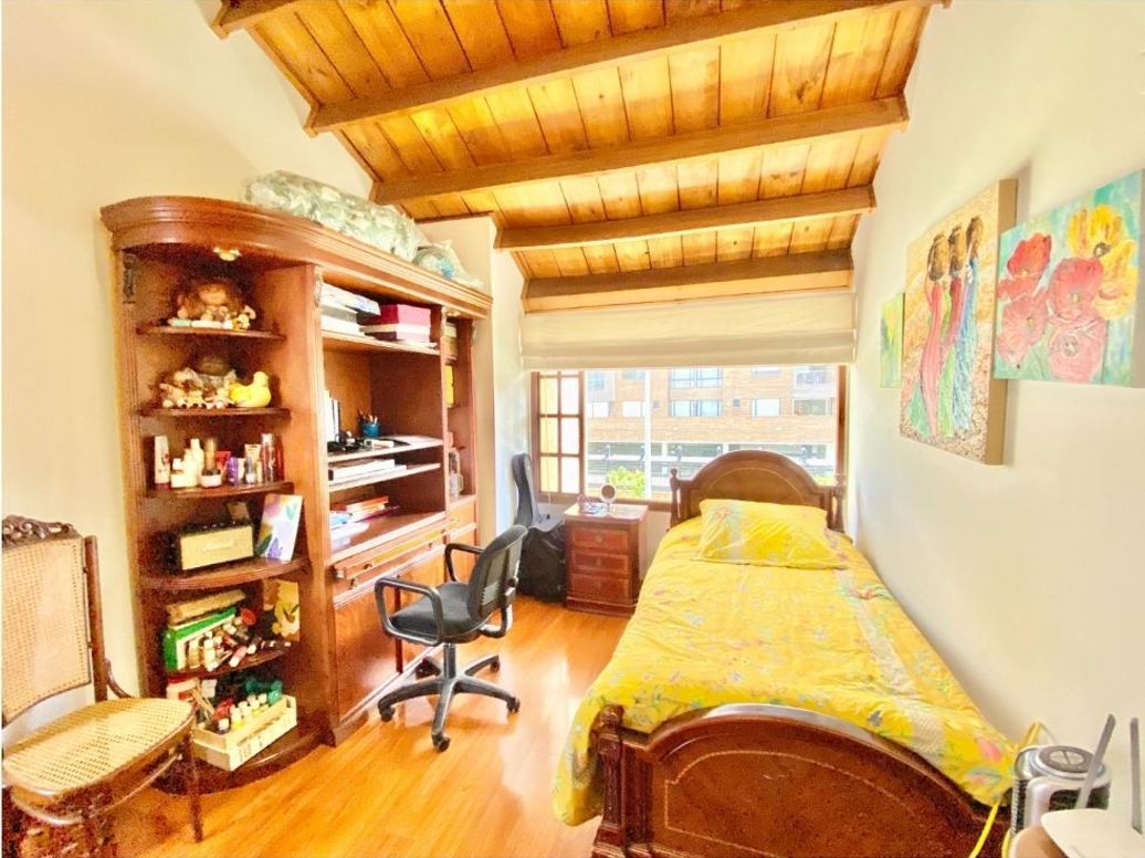 Casa de 4 alcobas en venta en Ub. Santa Coloma, Bogotá, 181 m² · foto 4 de 20