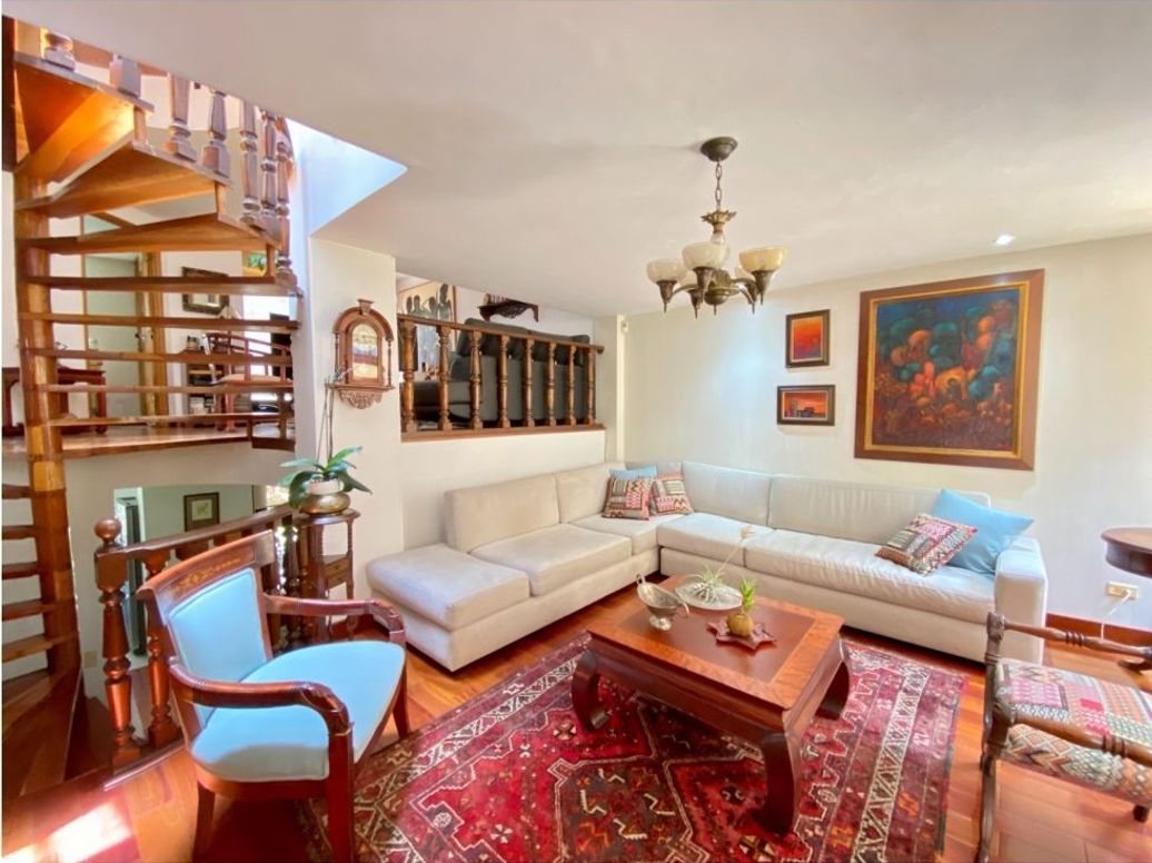 Casa de 4 alcobas en venta en Ub. Santa Coloma, Bogotá, 181 m² · foto 3 de 20