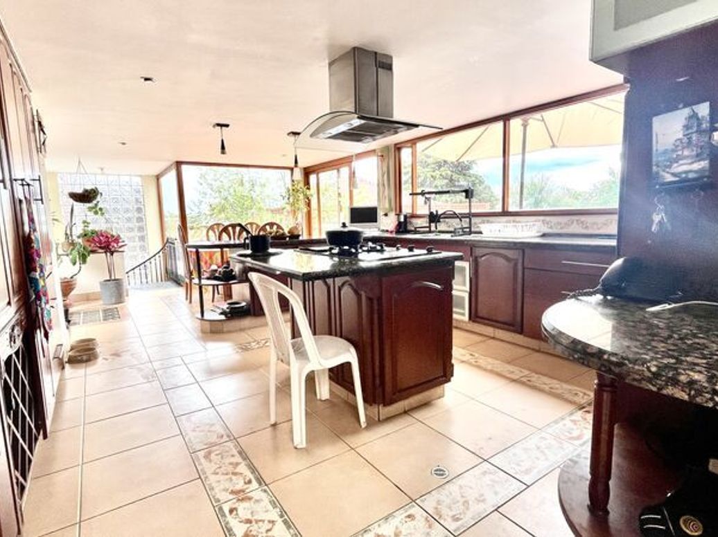 Casa de 4 alcobas en venta en A.S.D., Bogotá, 990 m² · foto 9 de 20